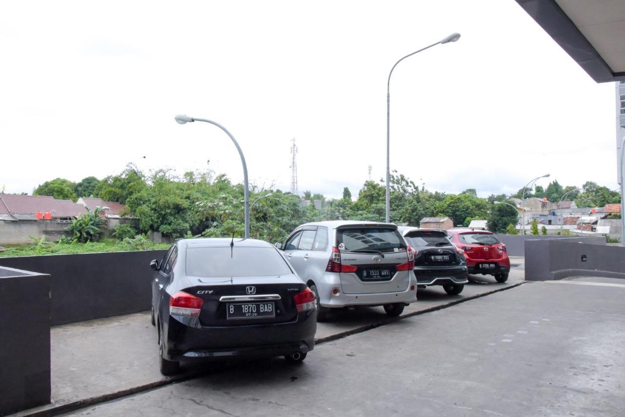 Reddoorz Apartment @ Serpong Green View Τάνγκερανγκ Εξωτερικό φωτογραφία